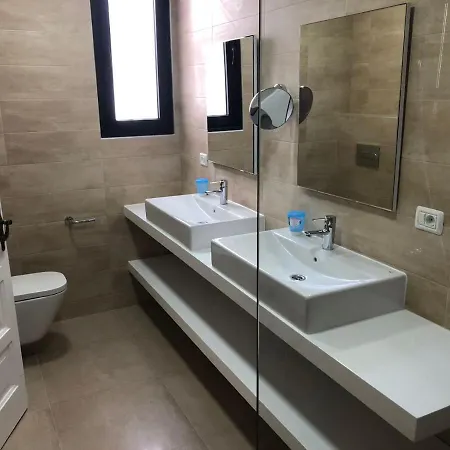 Apartment Parque Santiago 2 - Villa Nr 9 - Seaview - 2 Bedrooms - 2 Bathrooms - Sleeps 7 Playa de las Américas